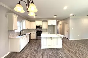 196 Twisted Oaks Dr, Rusk, TX 75785 - Photo 2