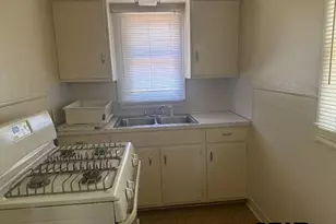 1216 1/2 Fannin, Tyler, TX 75701 - Photo 4