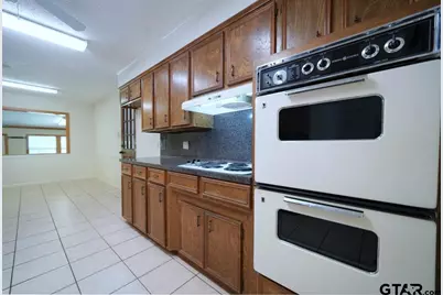 4505 Inverness, Tyler, TX 75703 - Photo 14