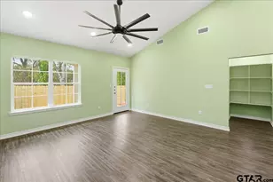 802 S Newsom St, Mineola, TX 75773 - Photo 6