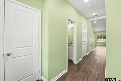 806 S Newsom Street, Mineola, TX 75773 - Photo 4