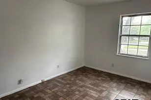 2430 Smuts Dr, Tyler, TX 75701 - Photo 8