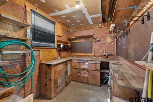 1904 W Pinecrest, Marshall, TX 75670 - Photo 32