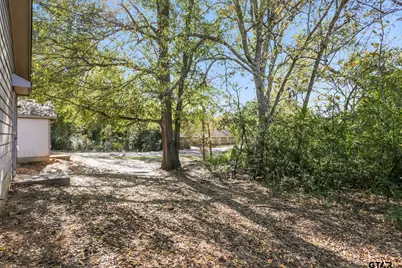 2304 N Glass Ave, Tyler, TX 75702 - Photo 20