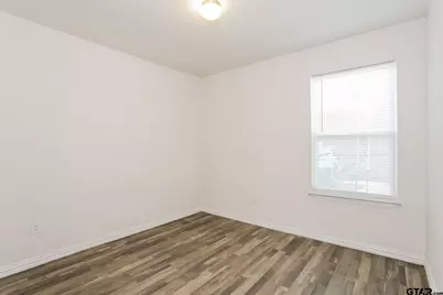 2304 N Glass Ave, Tyler, TX 75702 - Photo 16