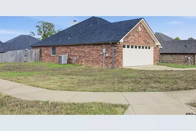1741 Elk River Rd, Tyler, TX 75703 - Photo 2