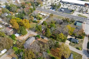 409 N Henry St, Lindale, TX 75771 - Photo 20