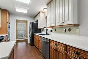 412 E Hideaway Ln, Hideaway, TX 75771 - Photo 16