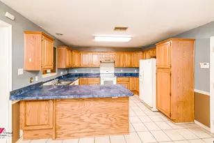 4606 Jeff Davis St, Marshall, TX 75672 - Photo 12
