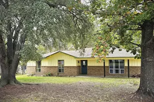 5779 N Cape Dr, Chandler, TX 75758 - Photo 2