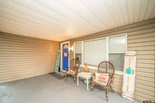 208 E Center St, White Oak, TX 75693 - Photo 4