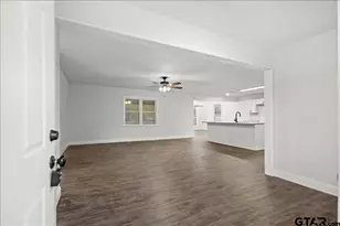 10905 Shadow Wood Cir, Whitehouse, TX 75791 - Photo 2