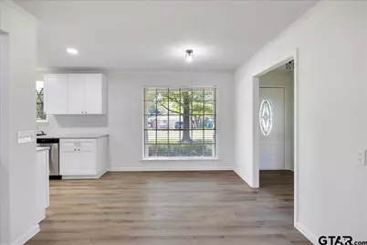 303 Jane Ln, Lindale, TX 75771 - Photo 6