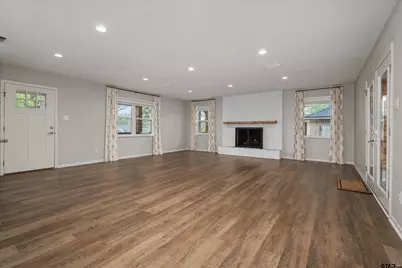 700 Oxford Drive, Tyler, TX 75703 - Photo 8