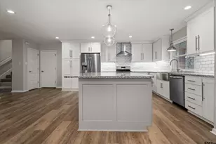 700 Oxford Dr, Tyler, TX 75703 - Photo 14