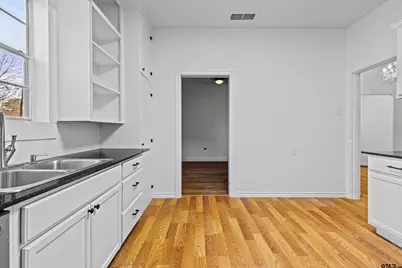 204 W Jones, Longview, TX 75602 - Photo 26