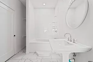 204 W Jones, Longview, TX 75602 - Photo 32