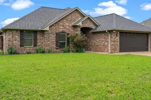 207 Bedford, Bullard, TX 75757 - Photo 2