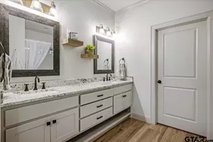 24012 Wildflower Cir, Lindale, TX 75771 - Photo 22