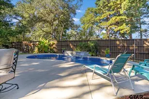 24012 Wildflower Cir, Lindale, TX 75771 - Photo 2