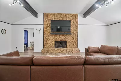 220 An County Road 3732, Palestine, TX 75801 - Photo 6