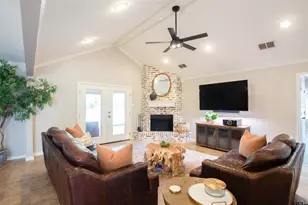 2618 Prestwick Rd, Jacksonville, TX 75766 - Photo 4