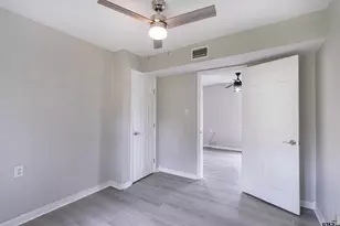 524 N College St, Lindale, TX 75771 - Photo 16