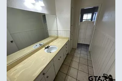 1401 Kensington Dr, Tyler, TX 75703 - Photo 6