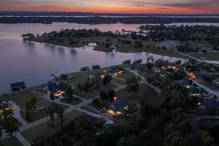 22227 Mallards Cove Ct, Bullard, TX 75757 - Photo 2