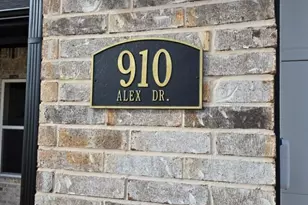 910 Alex Dr, Whitehouse, TX 75791 - Photo 2