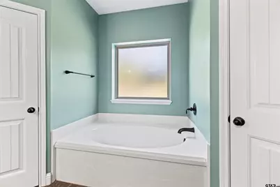 16785 S Lakeview Dr, Troup, TX 75789 - Photo 14