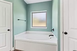 16785 S Lakeview Dr, Troup, TX 75789 - Photo 14