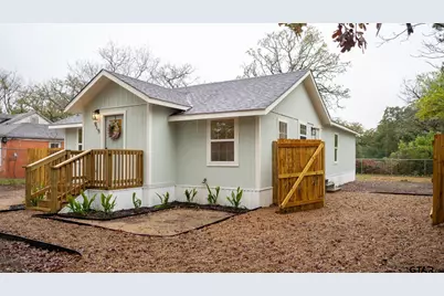 915 Britton, Tyler, TX 75701 - Photo 2