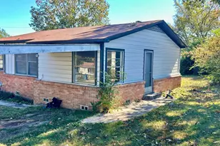 1101 W Elk St, Henderson, TX 75652 - Photo 30