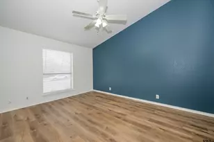 5819 Hollytree, Tyler, TX 75703 - Photo 14