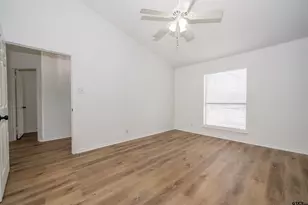 5819 Hollytree, Tyler, TX 75703 - Photo 16