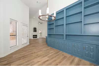 5819 Hollytree, Tyler, TX 75703 - Photo 10