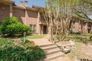 5827 Hollytree, Tyler, TX 75703 - Photo 2