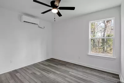 22797 Creekwood Dr, Flint, TX 75762 - Photo 2