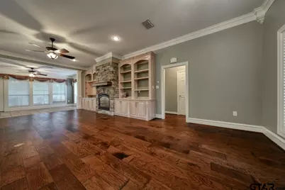 215 Clubview Dr, Hideaway, TX 75771 - Photo 2