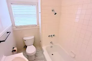 902 W 9th St, Tyler, TX 75701 - Photo 16