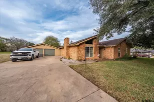 287 Hollybrook Dr, Kilgore, TX 75662 - Photo 32