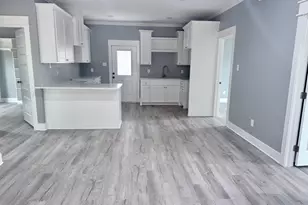 536 Alabama St, Jacksonville, TX 75766 - Photo 4