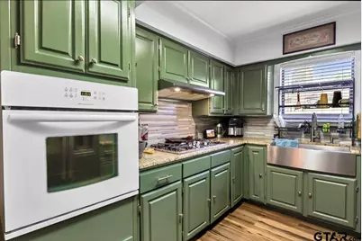 2631 Amy Ln, Tyler, TX 75701 - Photo 10