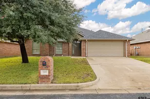 209 Cass Cir, Flint, TX 75762 - Photo 2