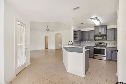 209 Cass Cir, Flint, TX 75762 - Photo 10