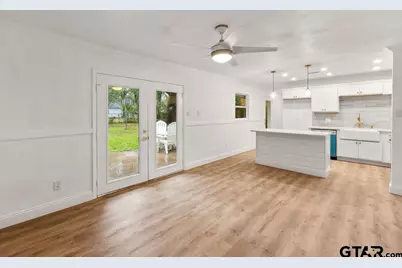 2424 E Devine St, Tyler, TX 75701 - Photo 14