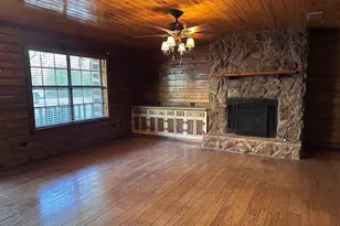7315 Neches, Athens, TX 75752 - Photo 4