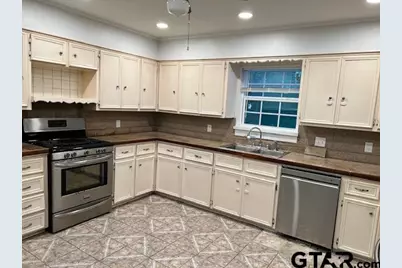 1114 W Camellia, Tyler, TX 75701 - Photo 4