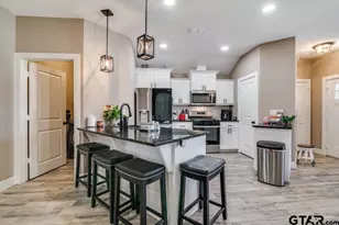 17409 Crossing Cir, Lindale, TX 75771 - Photo 6